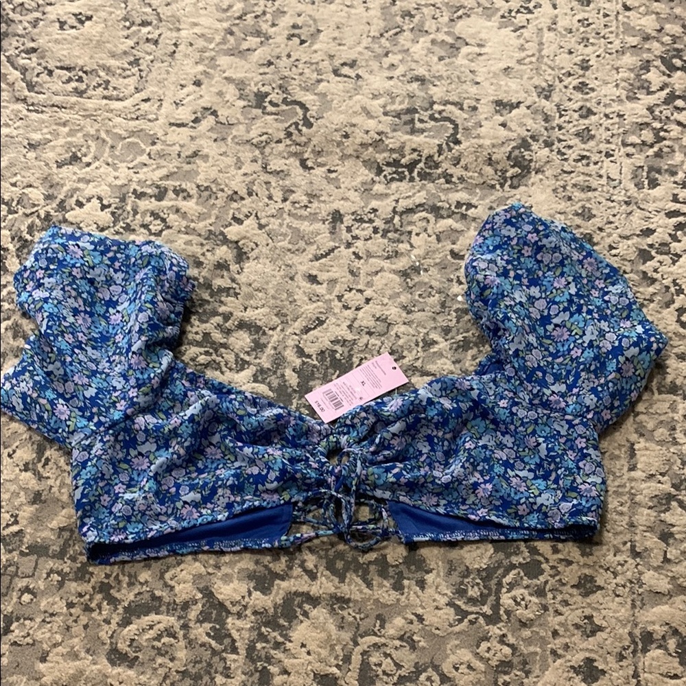 Wild Fable Blue and Green Floral Top